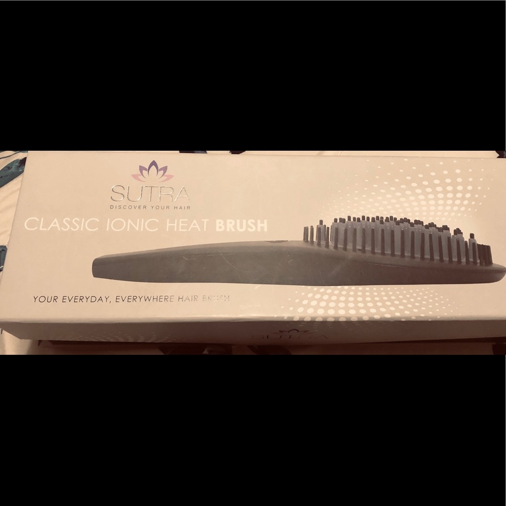 Heat straightening brush 💁🏽‍♀️